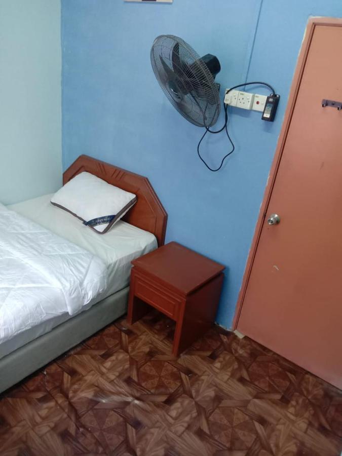 Homestay Tok Abah Сері-Іскандар Екстер'єр фото